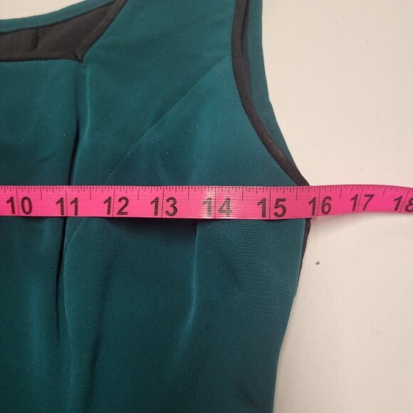 Green and Black Flare Dress - Picture 9 of 10